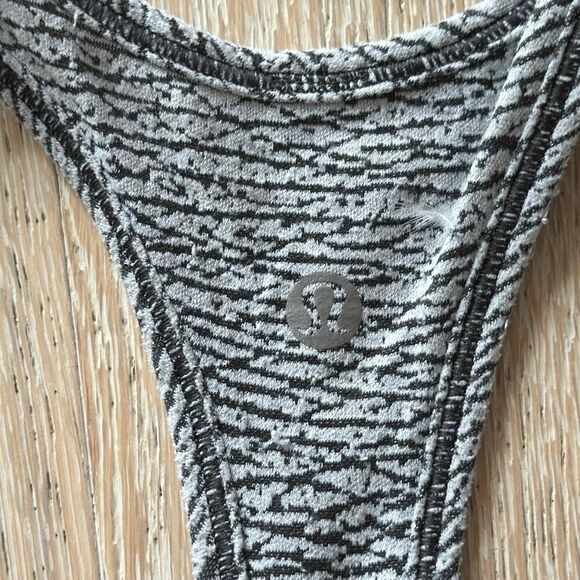 lululemon Long Distance Racerback Tank Pebble Jacquard Sz6 - Picture 8 of 11